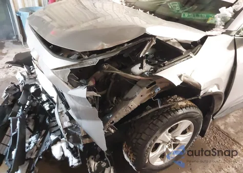 2019 Toyota Rav4 Xle из США, поврежденный, VIN JTMP1RFV1KD024418